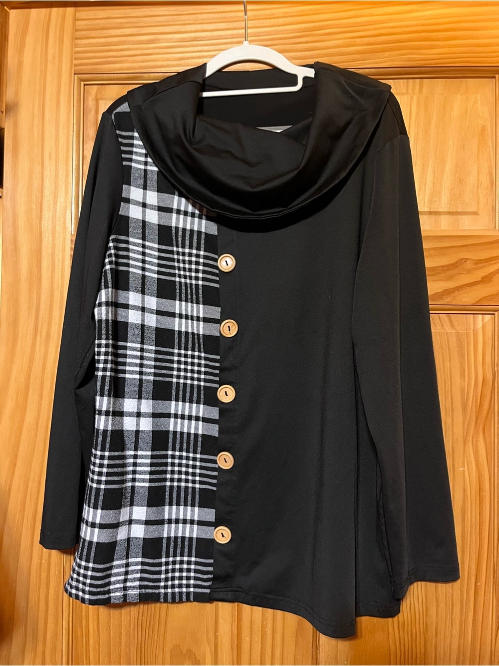 Black Plaid Button-Front Women's Tunic